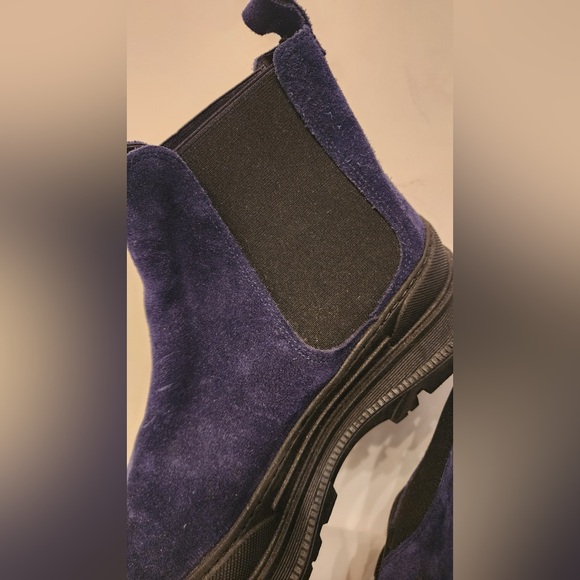 LIFE Women's Italian Blue & Black Suede Platform ChelseaBoots Size 6.5 /37 - Picture 4 of 14